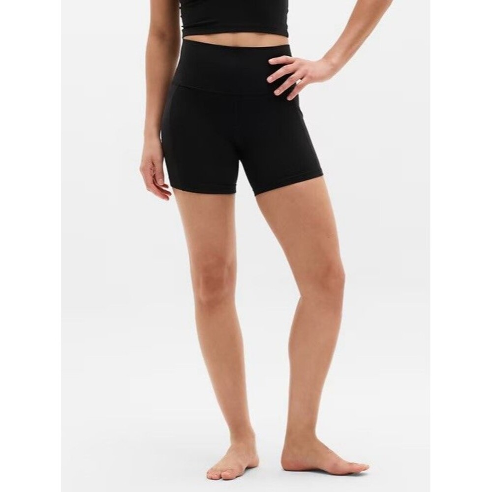 Athleta Women’s Salutation Stash 5” Inseam Bike Shorts Stretch Black Size Large